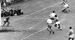 Garrincha and Vavà 1958 World Cup final.jpg