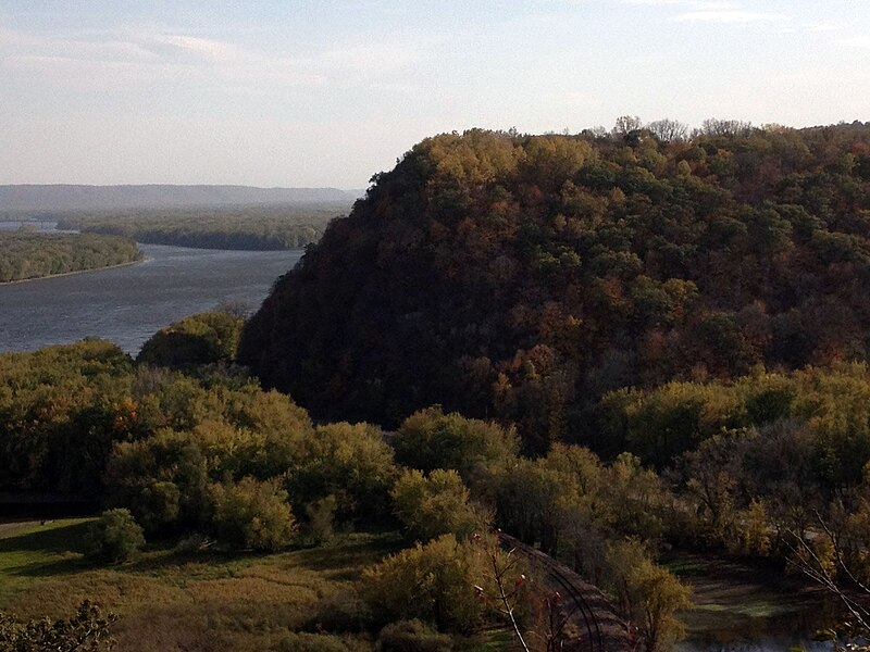 File:Gfp-iowa-effigy-mounds-scenic-view.jpg