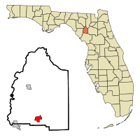 Location in Gilchrist County and the state of Florida