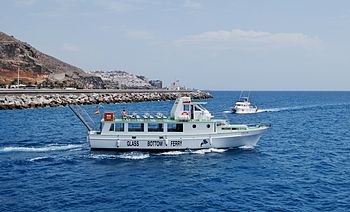 English: A Glass Bottom Ferry near Puerto Rico...