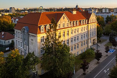 Jak dojechać komunikacją do VI Liceum Ogólnokształcące w Bydgoszczy - O miejscu docelowym