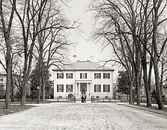 The Governor's Mansion in Virginia, 1905 Governor mansion richmond 1905.jpg