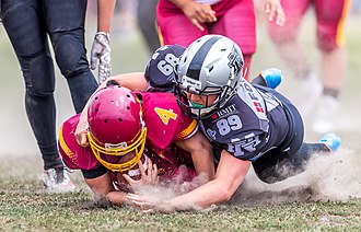 A game between the Northern Lady Raiders and Lady Monash Warriors in 2018 Gridiron Victoria Raiders vs Warriors.jpg