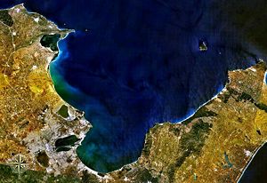 Gulf of Tunis NASA.jpg