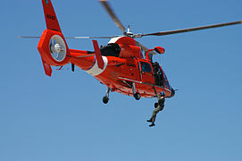 Helicòpter de rescat HH-65 Dolphin en una missió d'entrenament