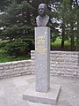 Pomník Josefa Lady z roku 1998