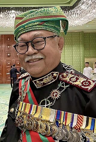 <span class="mw-page-title-main">Ibnu Basit Apong</span> Bruneian military officer and politician (born 1942)