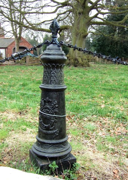 File:Iron post, Tong churchyard - geograph.org.uk - 1211392.jpg