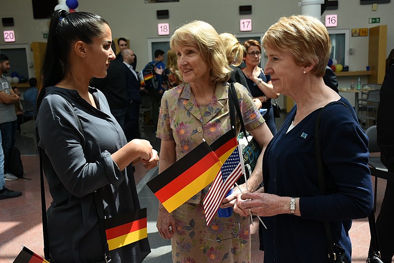 File:Jasmin Siddiqui with Mrs. Denise Williams and Mrs. Marilyn Sorensen, 2018.jpg