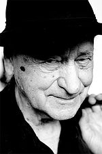 Lithuanian artist Jonas Mekas, regarded as godfather of American avant-garde cinema Jonas Mekas.jpg