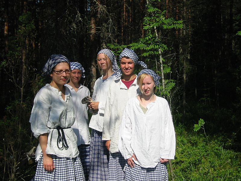 File:Kaskenpolttajat - Koli, Finland - July 2006.jpg