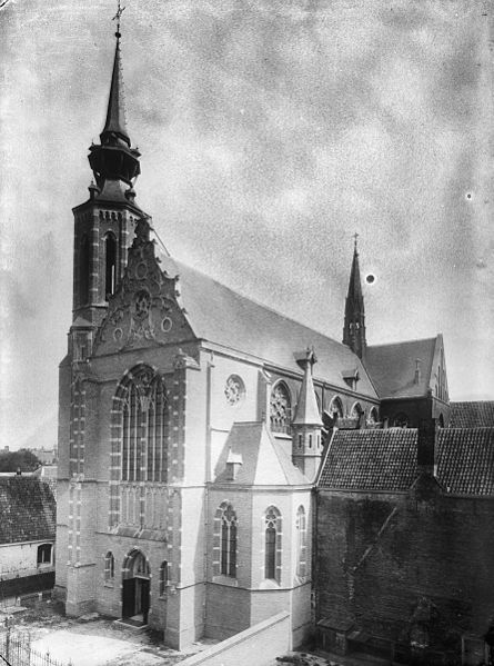 File:Kerk vanuit het zuid-westen - Utrecht - 20234407 - RCE.jpg
