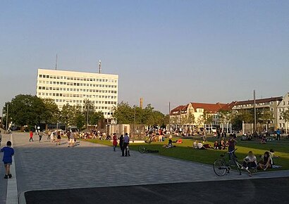 So kommt man zu Kesselbrink mit den Öffentlichen - Mehr zum Ort Hier