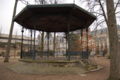 Kiosque à musique dans un parc de Bourges.