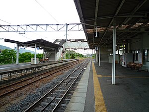 Kokawa Station Platform.jpg