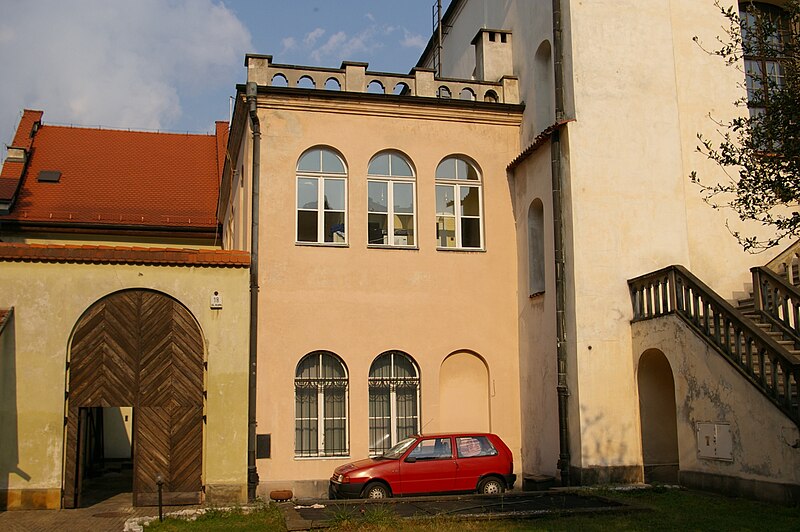 File:Krakow synagogue 20070814 1711.jpg