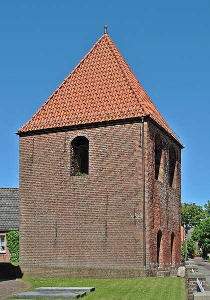 File:Krummhörn, Pilsum, Kirche, 2010-06 CN-02.jpg