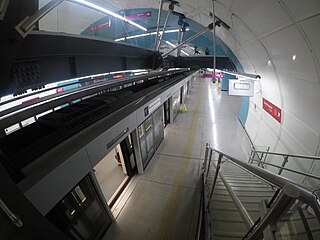 Los Leones metro station Santiago metro station