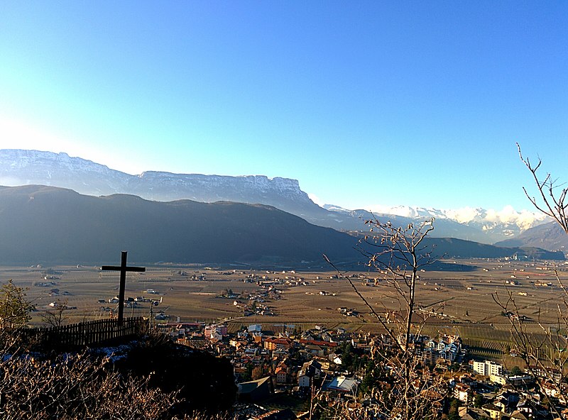 File:La croce di Laives - panoramio.jpg