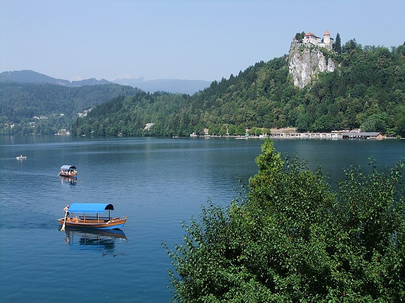 File:Lake Bled, Castle Bled (10781609744).jpg