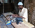 Treskjæring er en spesialitet i Lamu