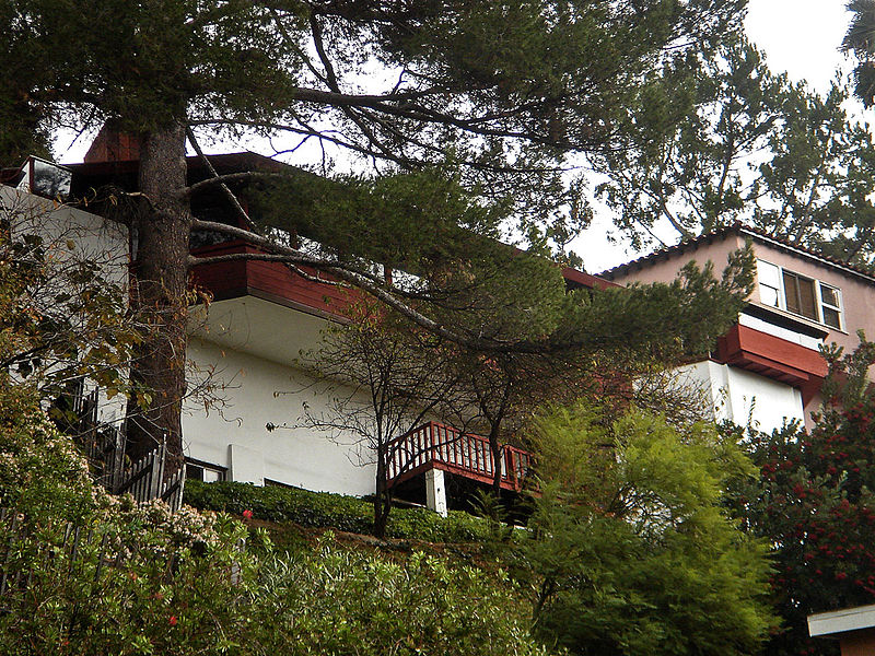 File:Lautner House, Micheltorena.jpg