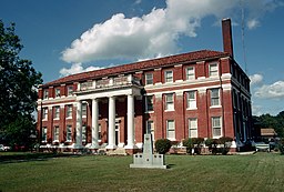 Lawrence County Mississippi Courthouse.jpg