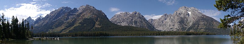 File:Leigh Lake panorama facing west 20100913.jpg