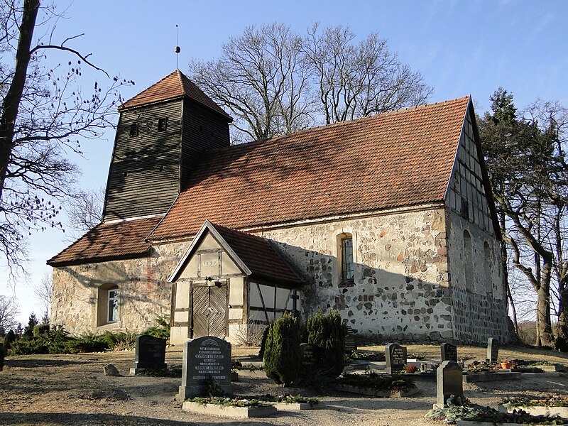 File:Lichtenberg (Feldberger Seenlandschaft) Kirche 2011-03-07 304.JPG