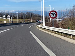 70 km/h dans l'échangeur entre l'A40 et l'A41, Saint-Julien-en-Genevois, Haute-Savoie.