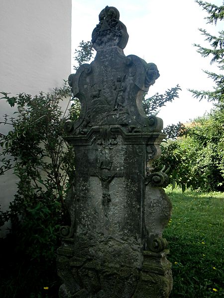 File:Lorenzkirch-Barockgrabstein 02.JPG