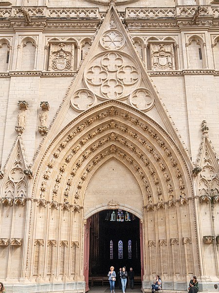 File:Lyon Cathedral (52164902424).jpg