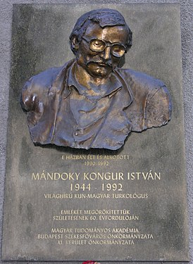 Gedenkplaat voor Istvan Mandoka in Boedapest (52 Bela Bartok Street)