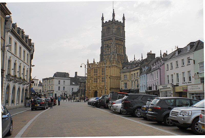 File:Market Place, Cirencester - geograph.org.uk - 5877603.jpg