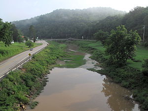 Middle Island Creek httpsuploadwikimediaorgwikipediacommonsthu