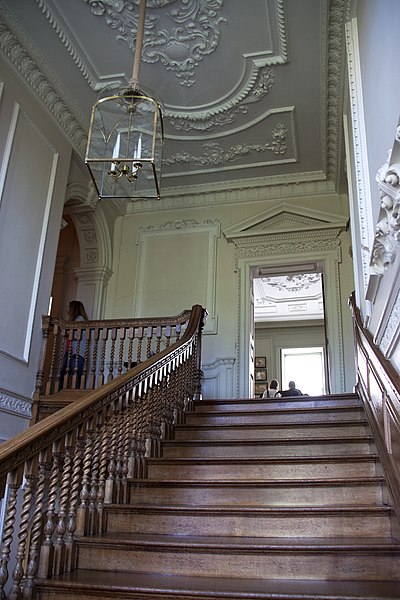 File:Mompesson House stairway (5692978982).jpg