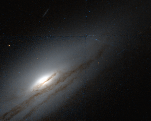 Aufnahme der Spiralgalaxie NGC 5689 mithilfe des Hubble-Weltraumteleskops