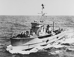 NH 84646 USS Harkness (AGS-12).jpg