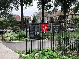 <span class="mw-page-title-main">Aqueduct Walk</span> Community park in the Bronx, New York