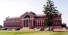 The National War College, a school of the National Defense University, is a multi-service staff college in the United States. National War College - Roosevelt Hall.jpg
