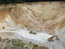 Neuburg Siliceous Earth Mining 2006-06-24.jpg