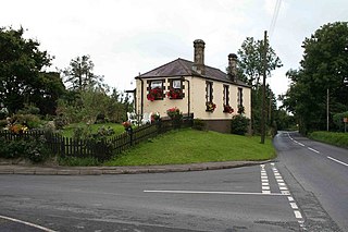 <span class="mw-page-title-main">Dousland railway station</span> Former railway station in Devon, England