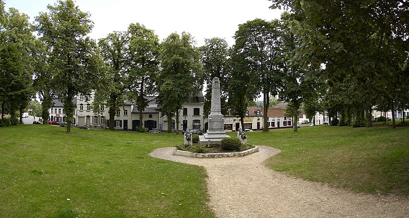 File:Ohain war monument A.jpg