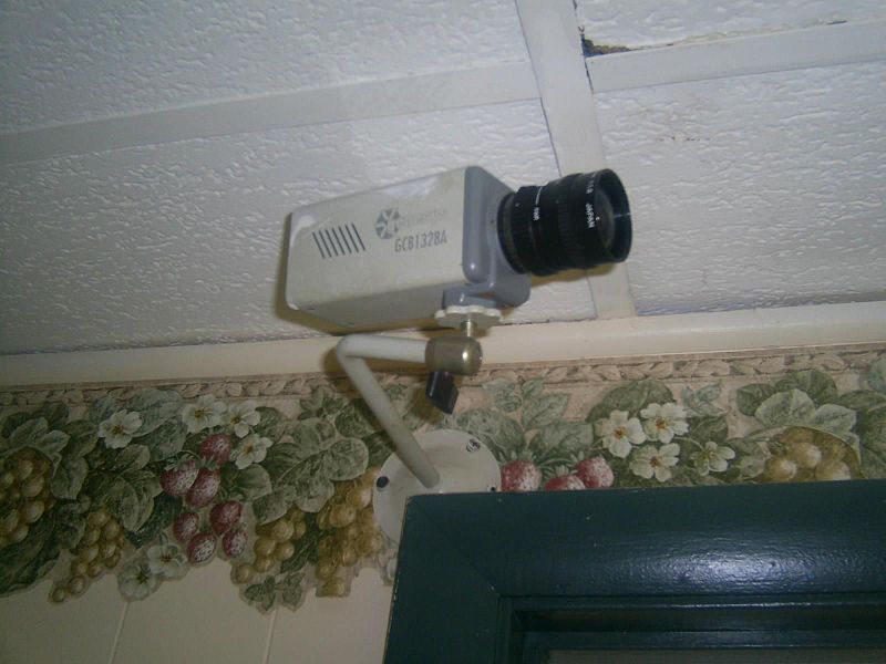 File:Old non working security cam.jpg
