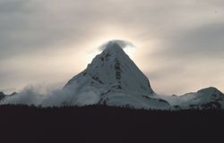 Orografické zvedání vzduchu - NOAA.jpg