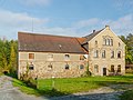 Former manor house (with stables) of the manor