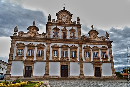 Paços do Concelho Mirandela.jpg