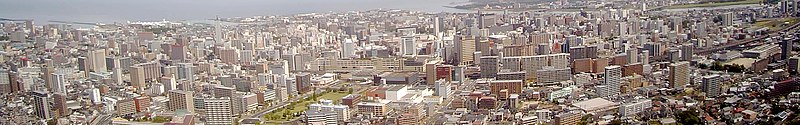 ファイル:Panoramic image of Oita city seen from Ueno Hills.jpg