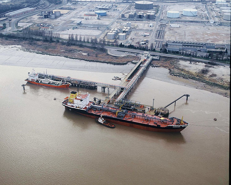 File:Pauillac tanker unloading.jpg