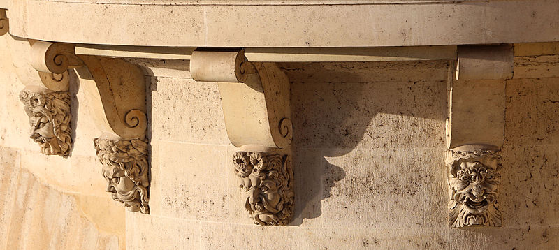 File:Pont neuf, mascheroni di germain pilon, 01.JPG